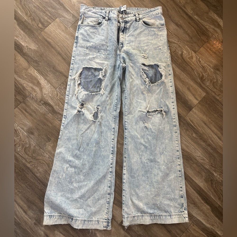 Litz by Uniq Rocker Distressed Wide Leg Boyfriend
Acid Wash Jeans